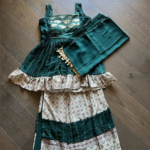 Dark Green Indian Dress/ Sharara - Picture 2 of 11